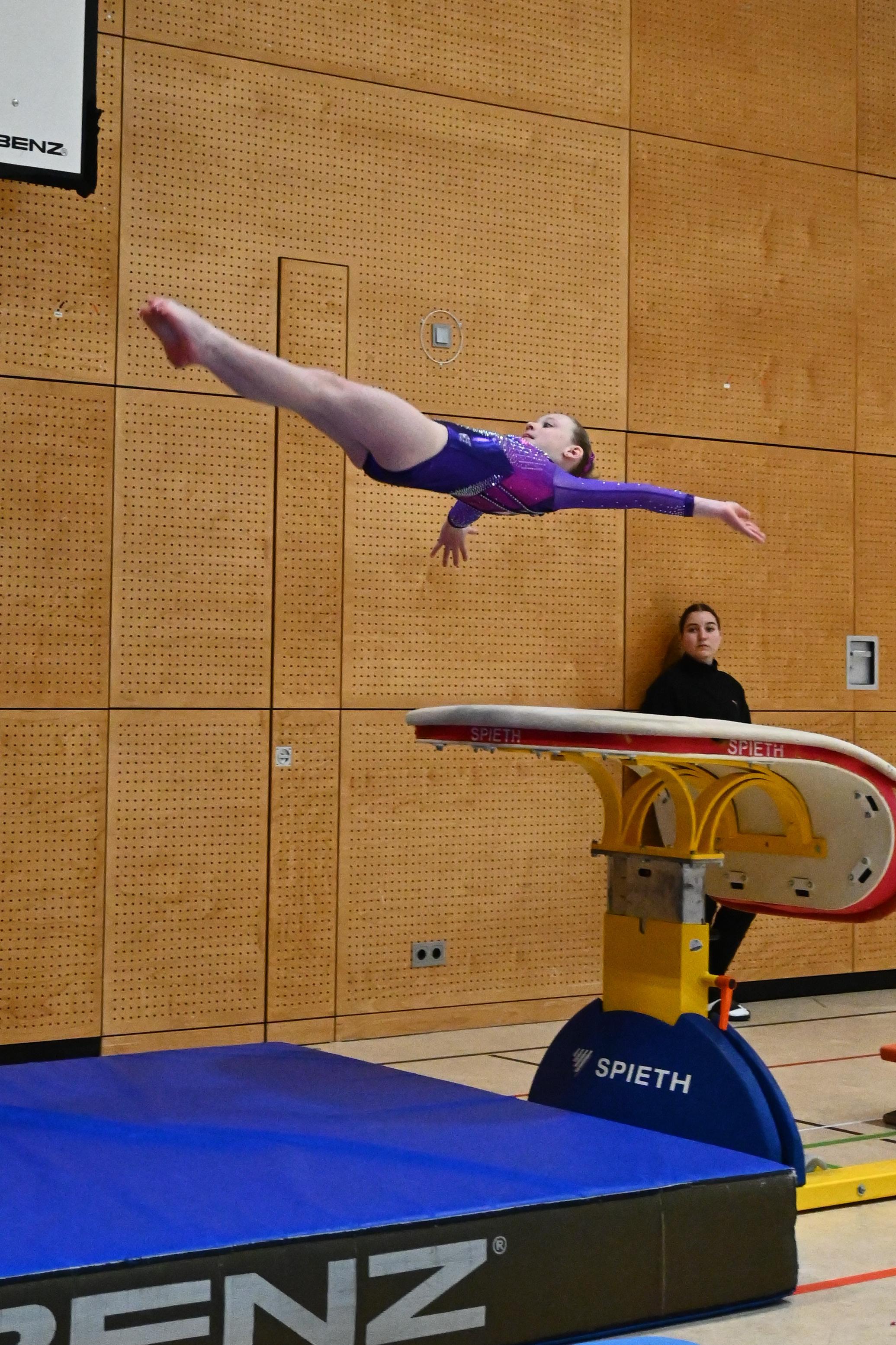 Emilie Blust am Sprung