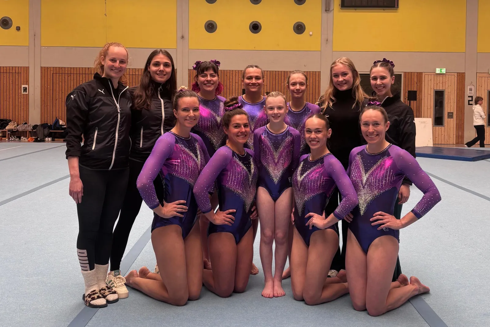 Die Verbandsliga-Mannschaft des PTSV 2026, mit Betreuern