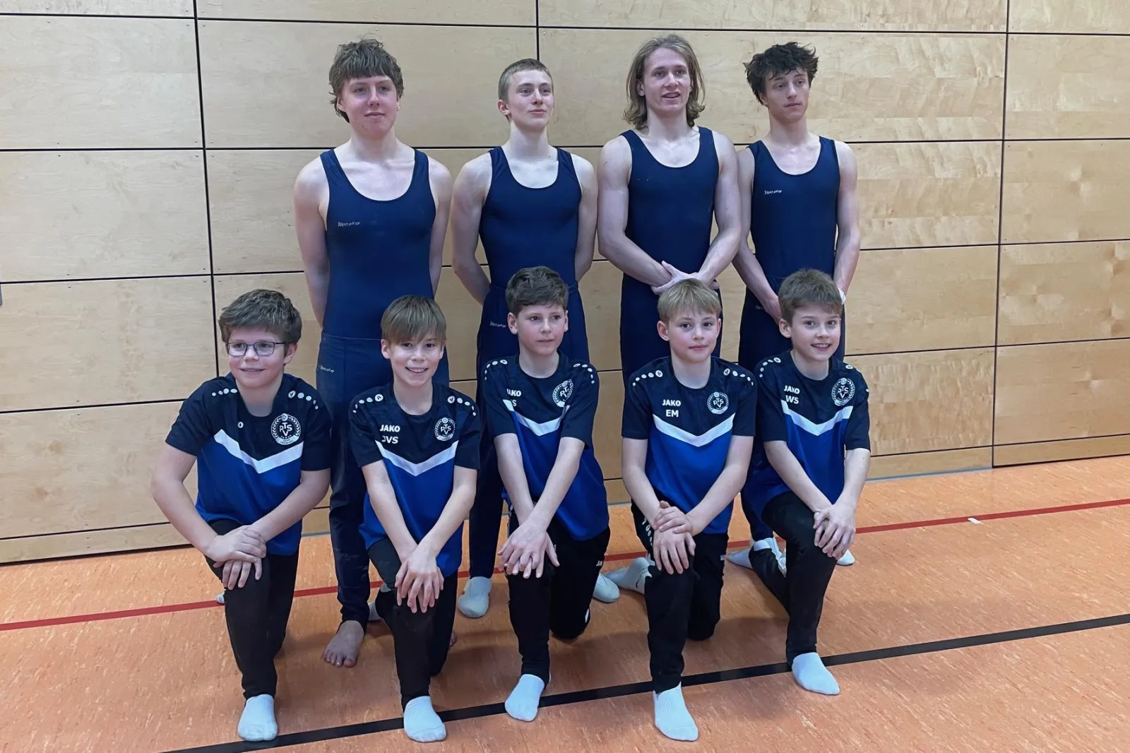 Mannschaftsbild unserer Turner beim Bezirksfinale
